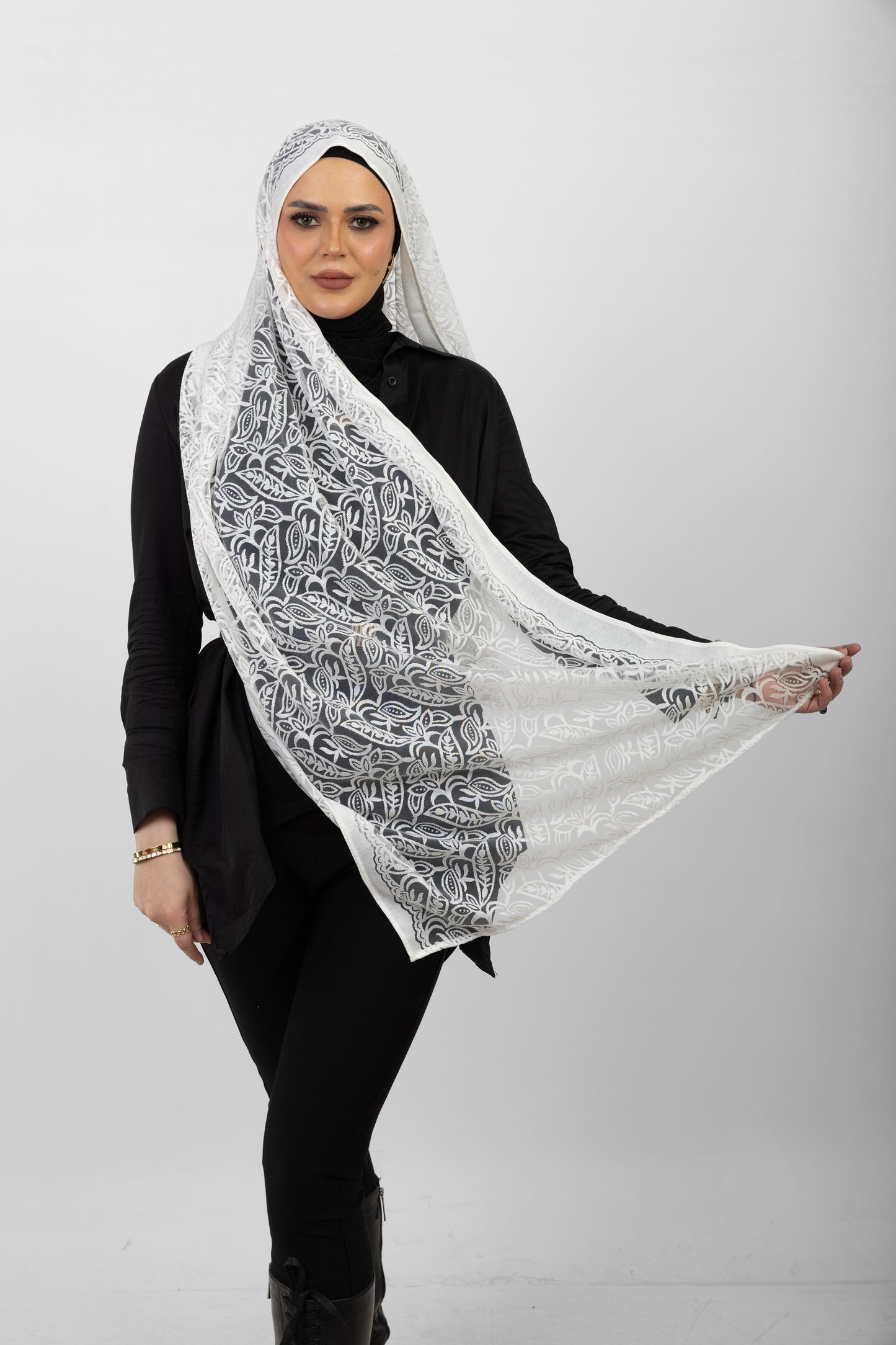Luxurious Deforet Lace - Lya Veil Store