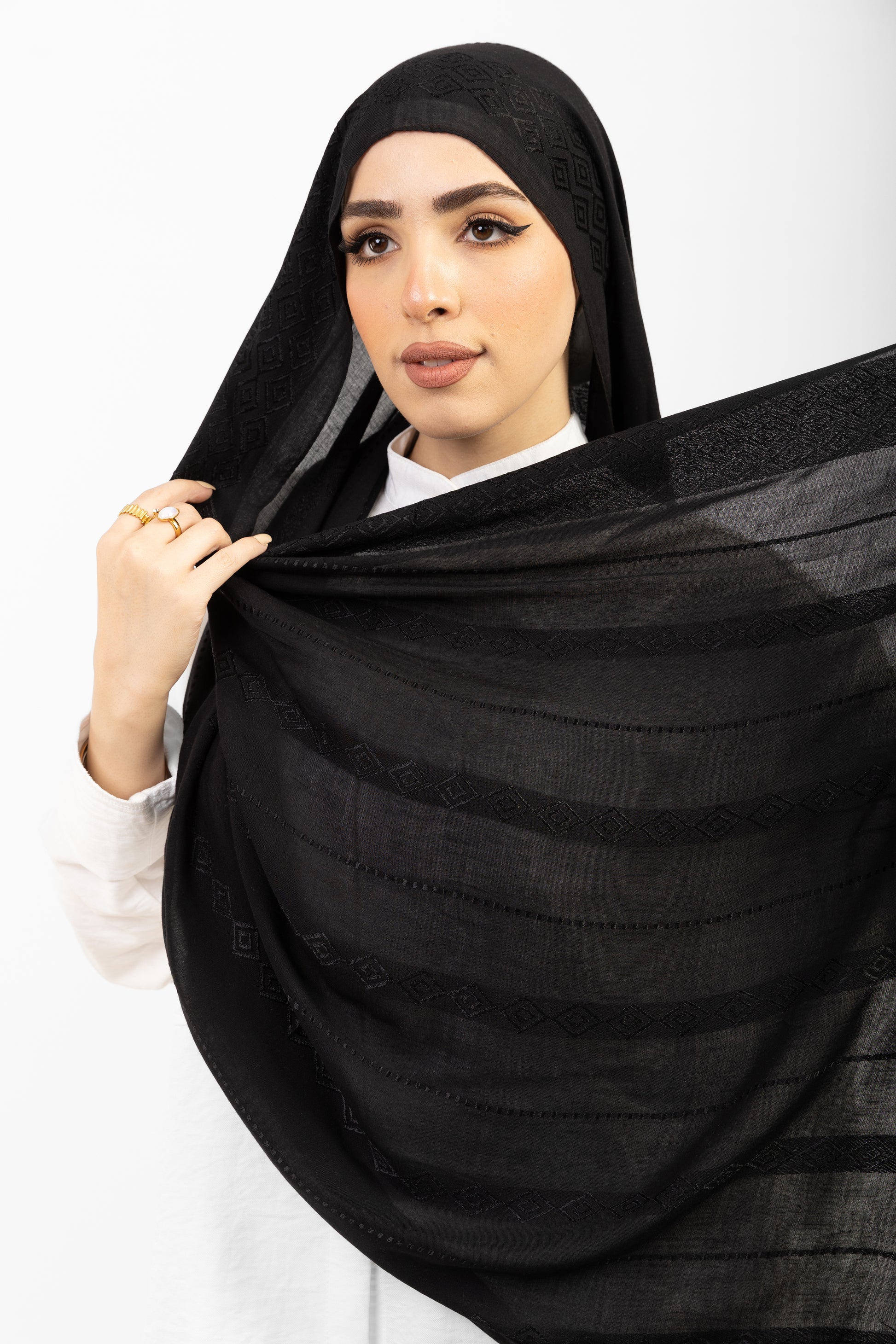 Embroidered Cotton - Lya Veil Store