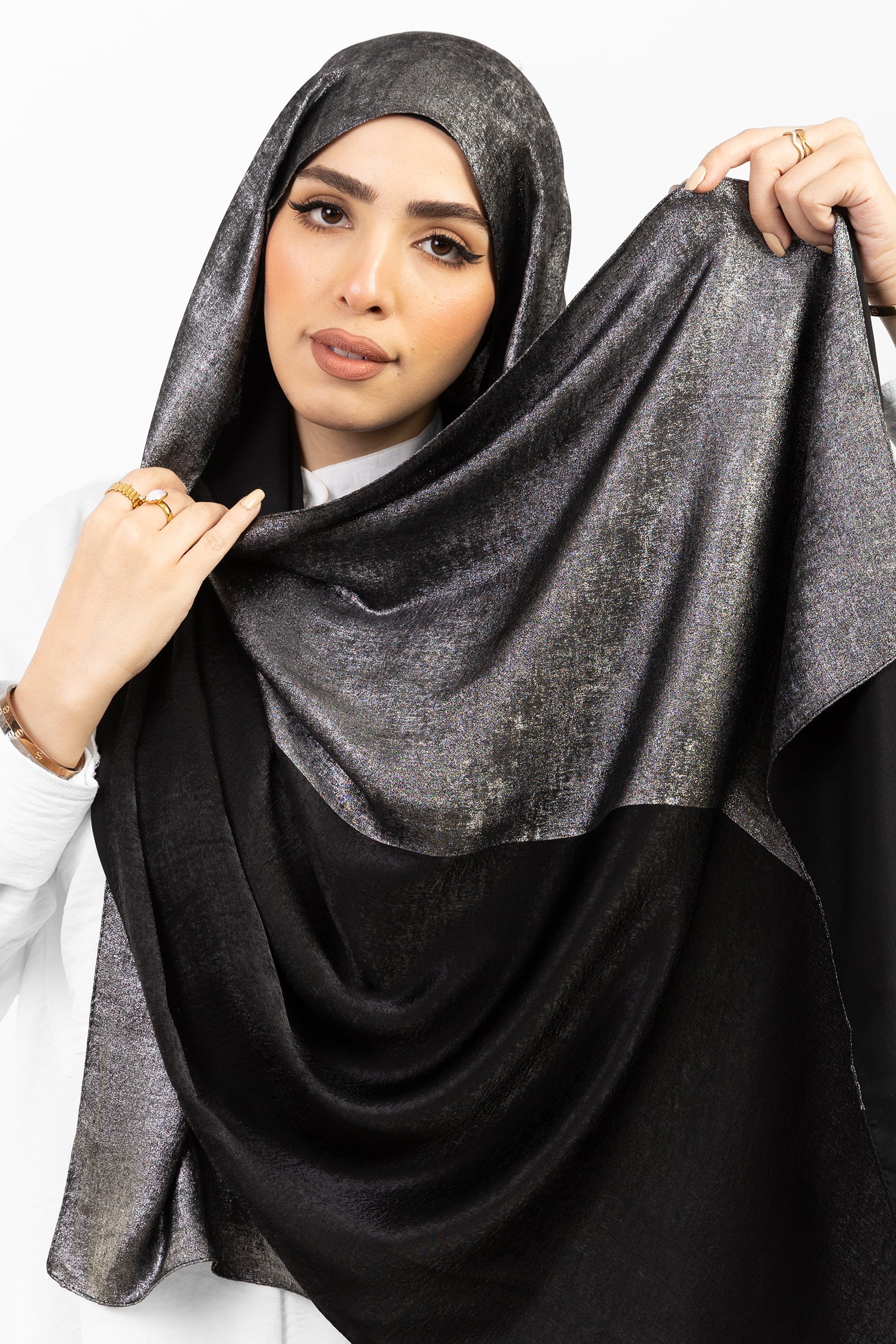 Shimmer & Metallic - Lya Veil Store