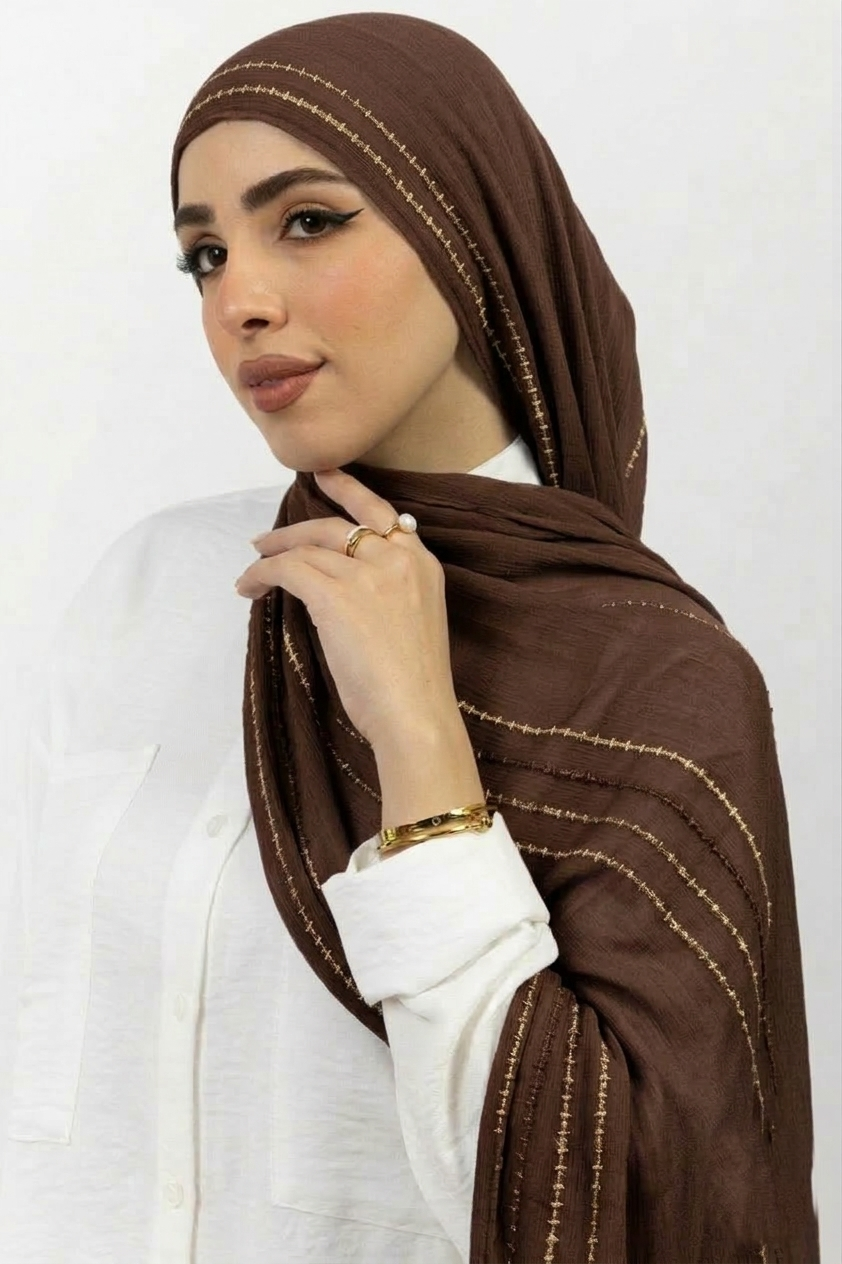 Thai Elegance in Flow - Lya Veil Store